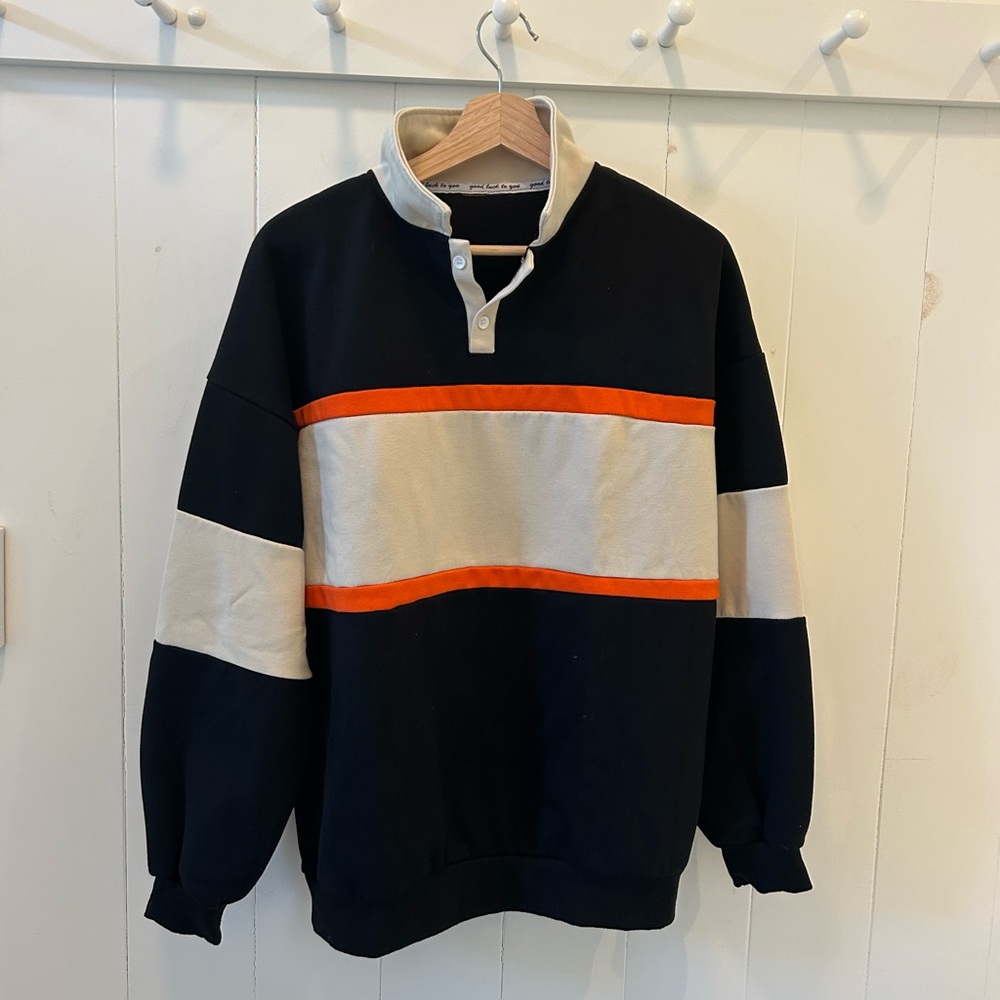 Rugby style shirt in sweatshirt-weight material no tag, navy and orange